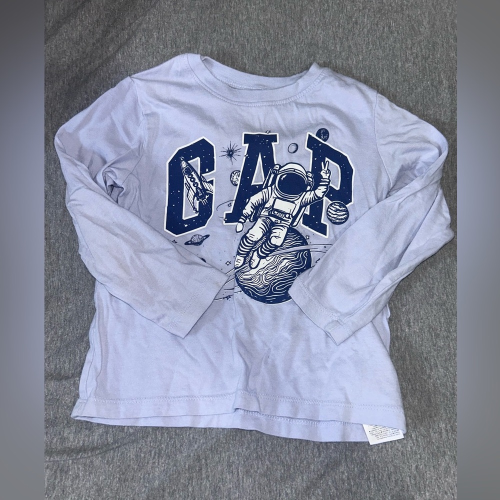 4 GAP Kids Long Sleeve Tees with Different Prints